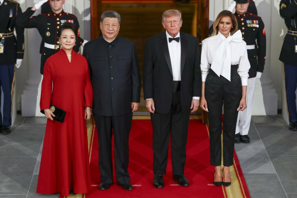 19ab2ae9028cdee572d9a85b484137064cf24e74w-1024x683-1 Trump y Melania reciben a Xi y a su esposa para una cena de Estado en la Casa Blanca - 19ab2ae9028cdee572d9a85b484137064cf24e74w-1024x683