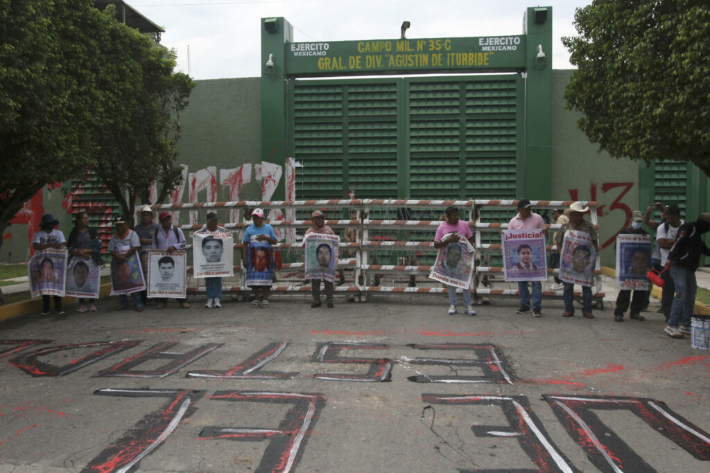a0f8b1232c95c58fbe83ac143ab72677e146e0f1w-1024x683-2 Fiscalía rastrea funerarias y una comisaría por la desaparición de los 43 de Ayotzinapa - a0f8b1232c95c58fbe83ac143ab72677e146e0f1w-1024x683