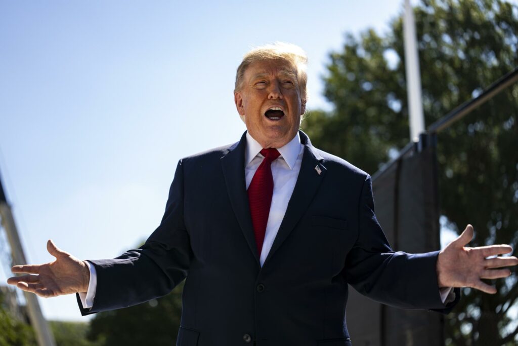 donald-trump-1-1024x683-1 Milei sancionará a empresas que operen en las islas Malvinas e instalará base naval en sur argentino - donald-trump-1-1024x683