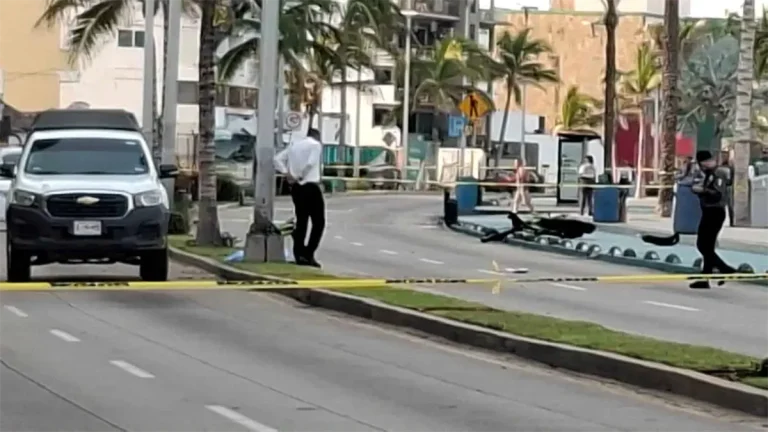 dos-fallecidos-en-accidente-de-motocicleta-en-avenida-del-mar-de-mazatlan-ecf6d326-focus-0-0-1200-675