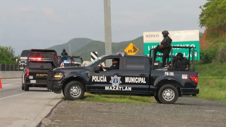 hombre-sin-vida-con-impactos-de-bala-hallado-en-libramiento-mazatlan-tepic-41e35662-focus-0-0-1200-675