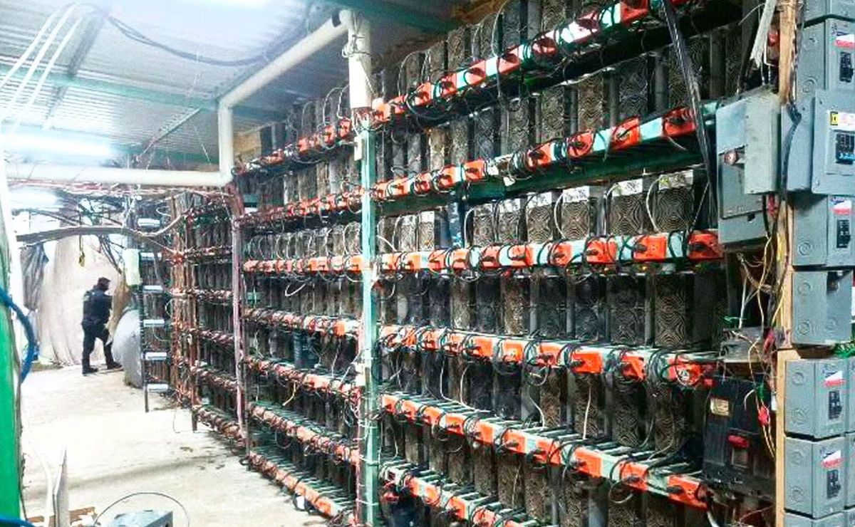 instalacion-para-operar-equipos-especializados-en-la-mineria-de-criptomonedas Desmantelan en Puebla granja clandestina de criptomonedas - instalacion-para-operar-equipos-especializados-en-la-mineria-de-criptomonedas