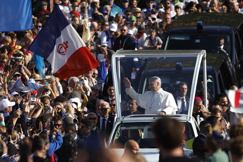 leon-xiv-pide-penitencia-por-un-mundo-que-va-mal-en-misa-multitudinaria-en-lourdes-2-1024x683-1 León XIV pide penitencia "por un mundo que va mal" en misa multitudinaria en Lourdes - leon-xiv-pide-penitencia-por-un-mundo-que-va-mal-en-misa-multitudinaria-en-lourdes-2-1024x683