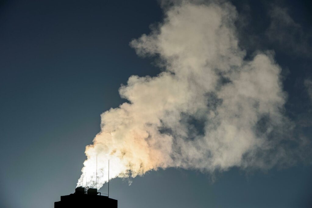 Efectos climáticos adversos son ya inevitables por el aumento de emisiones, según informe - dioxido-de-carbono-co2-1024x682