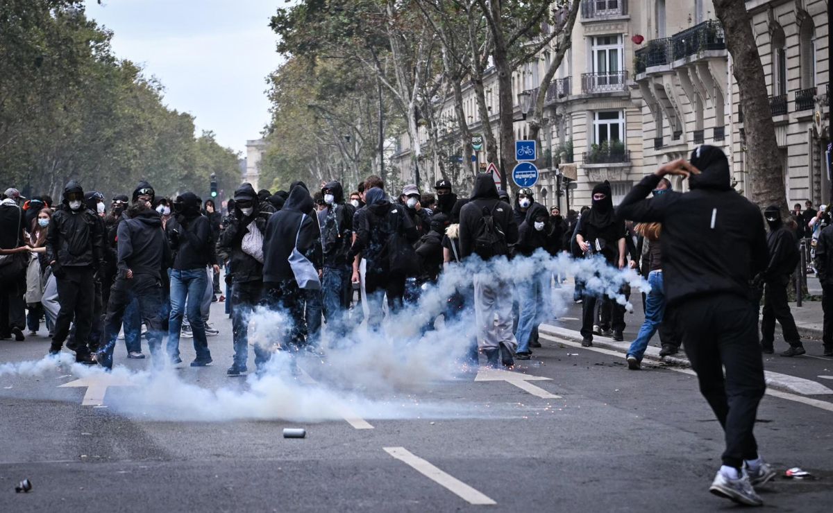 disturbios-en-protestas-estudiantiles-en-francia Francia autoriza las granadas aturdidoras en las manifestaciones de este sábado - disturbios-en-protestas-estudiantiles-en-francia