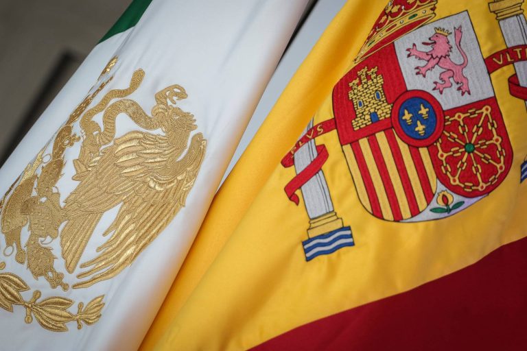 escudos-de-las-banderas-de-mexico-y-espana-1
