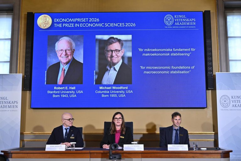 hall-woodford-premio-nobel-de-economia-2026