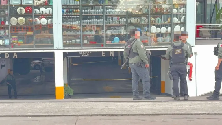 hombre-muerto-tras-ataque-a-balazos-en-plaza-comercial-de-la-marina-0229213d-focus-0-0-1200-675