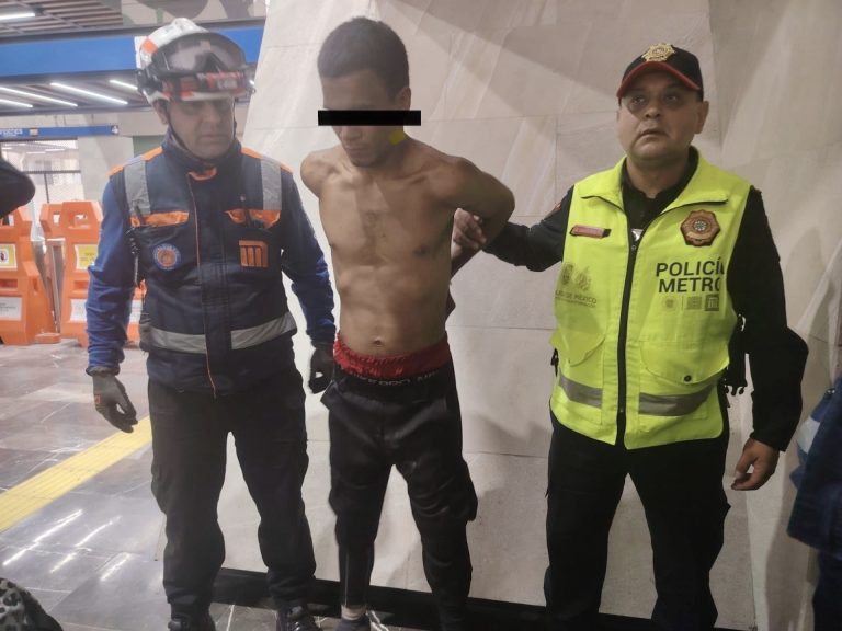 hombre-salta-rejas-e-ingresa-a-vias-de-la-linea-2-del-metro-suspenden-servicio-17-minutos