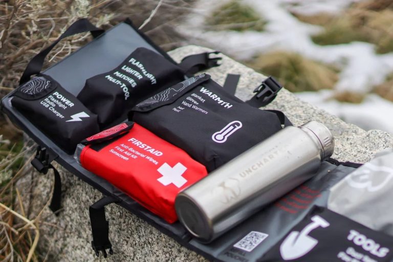 mochila-emergencia-huracan-simon-1