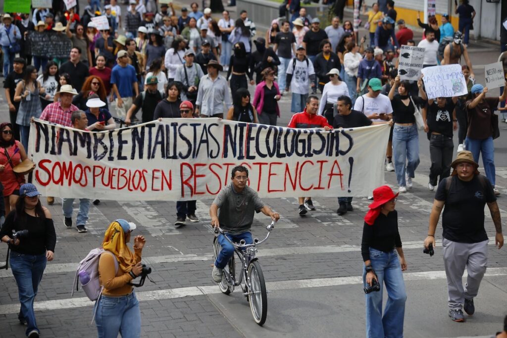 nueva-protesta-por-el-agua-en-guadalajara-lemus-reporta-cinco-detenidos-3-1024x683-1 Suben a diez los detenidos tras la segunda protesta por el agua en Guadalajara - nueva-protesta-por-el-agua-en-guadalajara-lemus-reporta-cinco-detenidos-3-1024x683