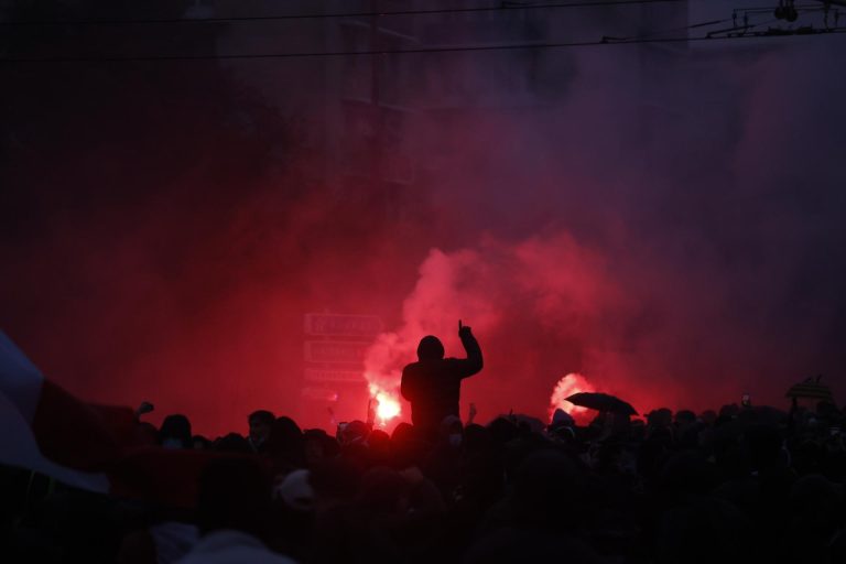 nuevas-protestas-en-francia-dejan-casi-mil-detenidos-y-dos-heridos-graves