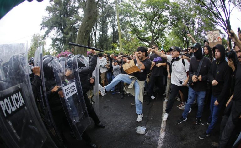 violencia-en-manifestacion-por-agua-contaminada-en-guadalajara-jalisco